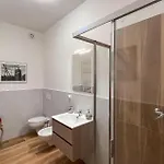 2 Bedroom Awesome In 公寓 *