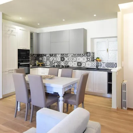 2 Bedroom Awesome In Апартаменты Стия