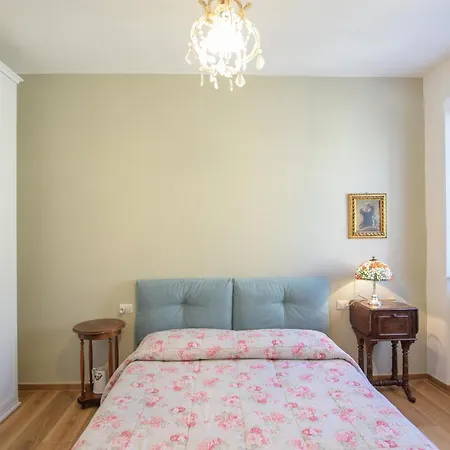 2 Bedroom Awesome In Стия