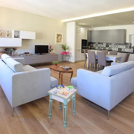 2 Bedroom Awesome In * Stia