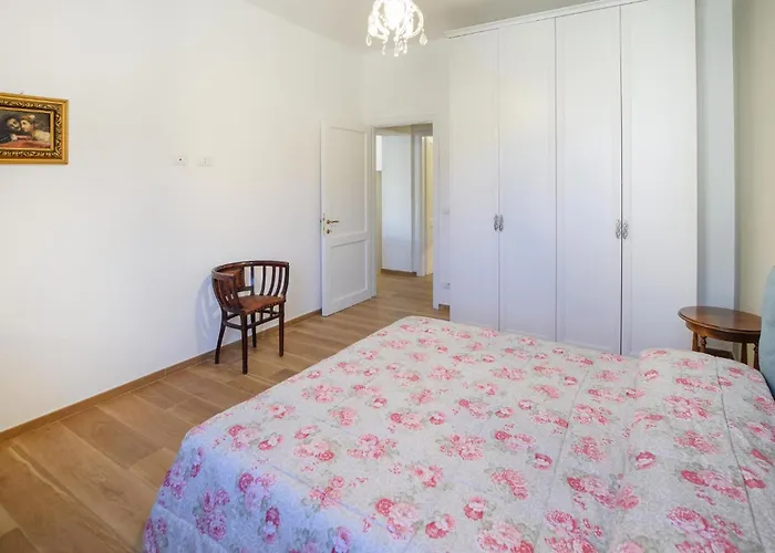 Апартаменты 2 Bedroom Awesome In *