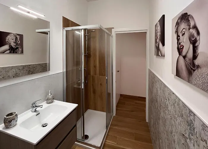 Апартаменты 2 Bedroom Awesome In *